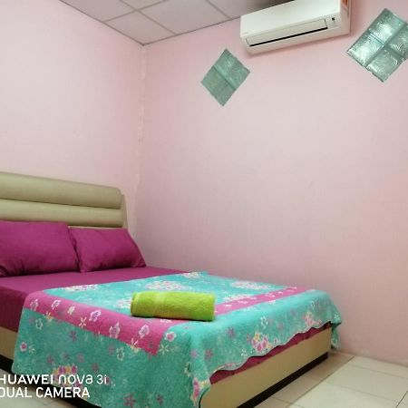 Layla Inn Batu Pahat Luaran gambar