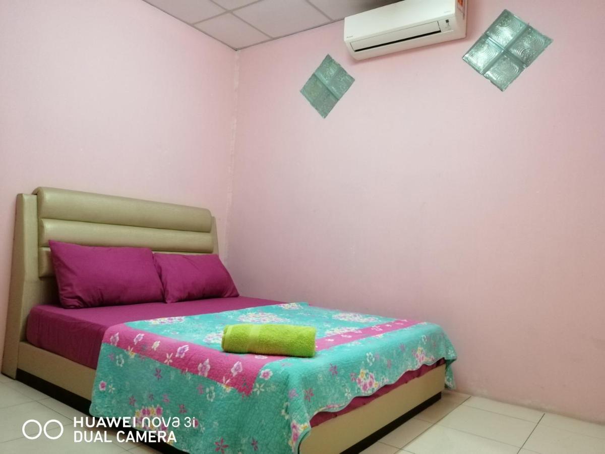 Layla Inn Batu Pahat Luaran gambar