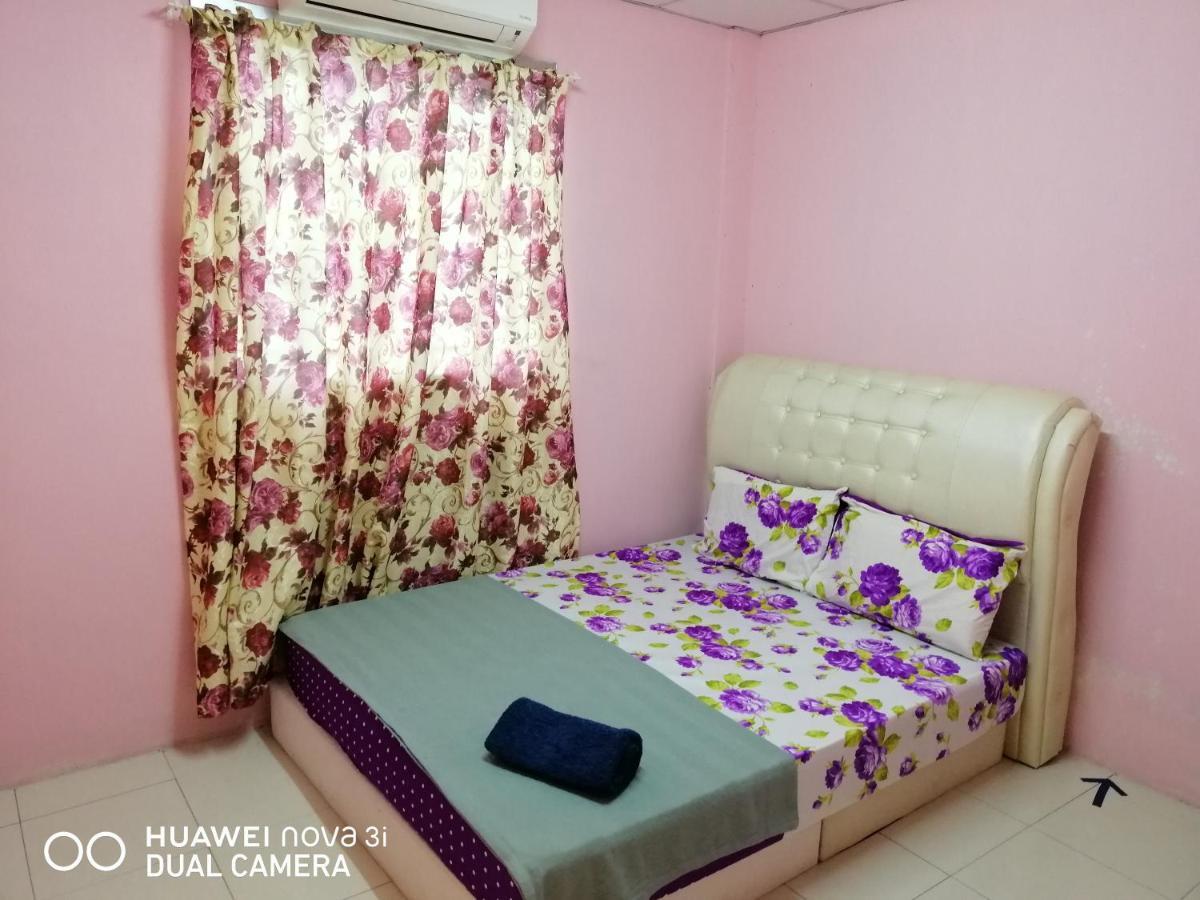 Layla Inn Batu Pahat Luaran gambar